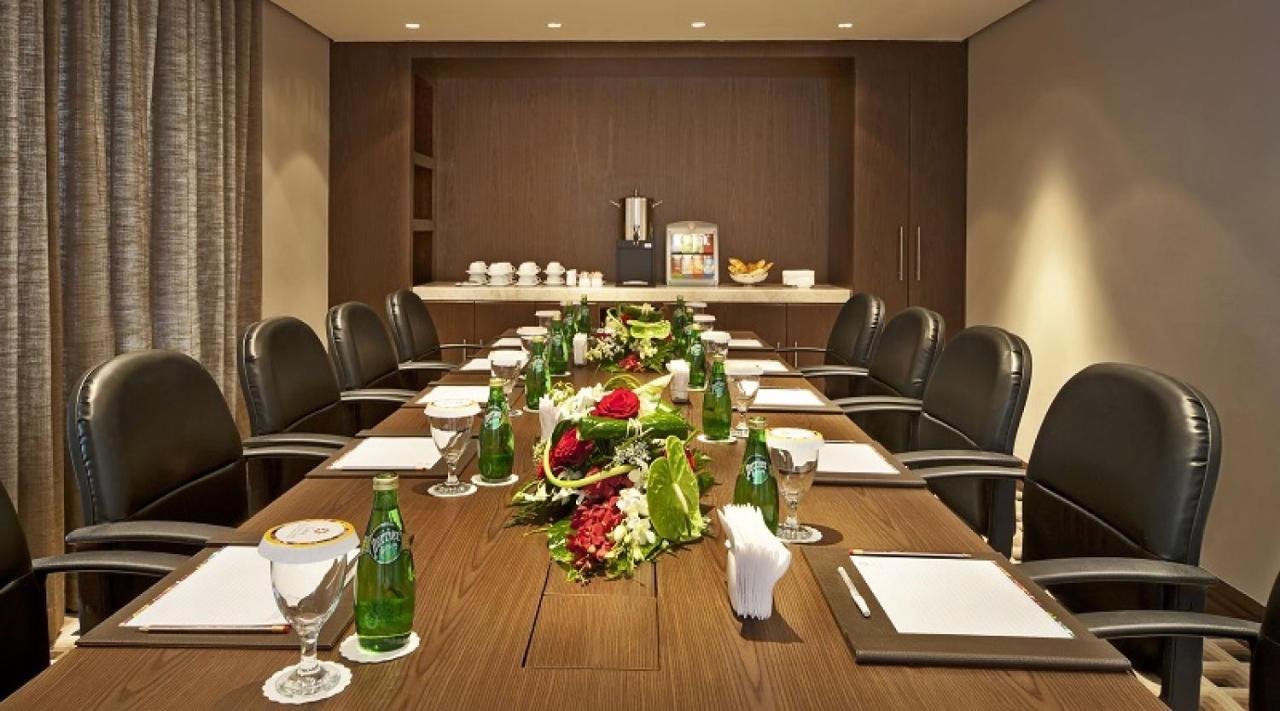 Oaks Liwa Executive Suites Abu Dhabi Esterno foto