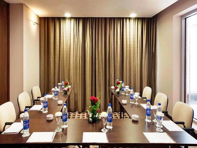 Oaks Liwa Executive Suites Abu Dhabi Esterno foto